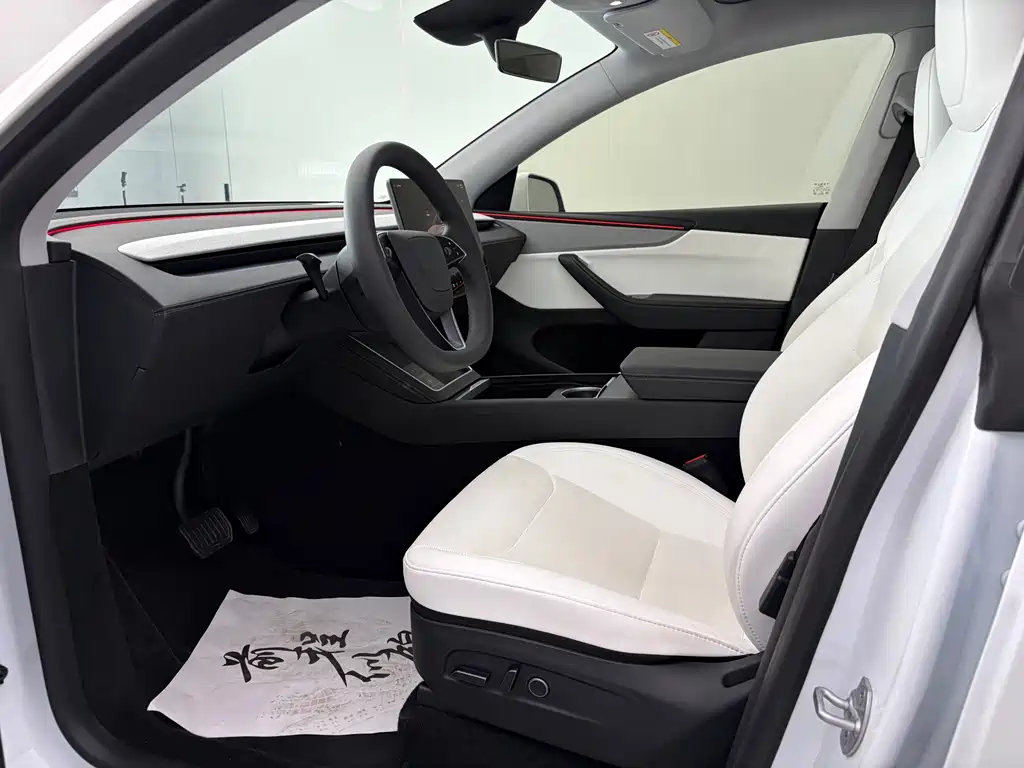 Tesla Model Y 2025 Rear-Wheel Drive