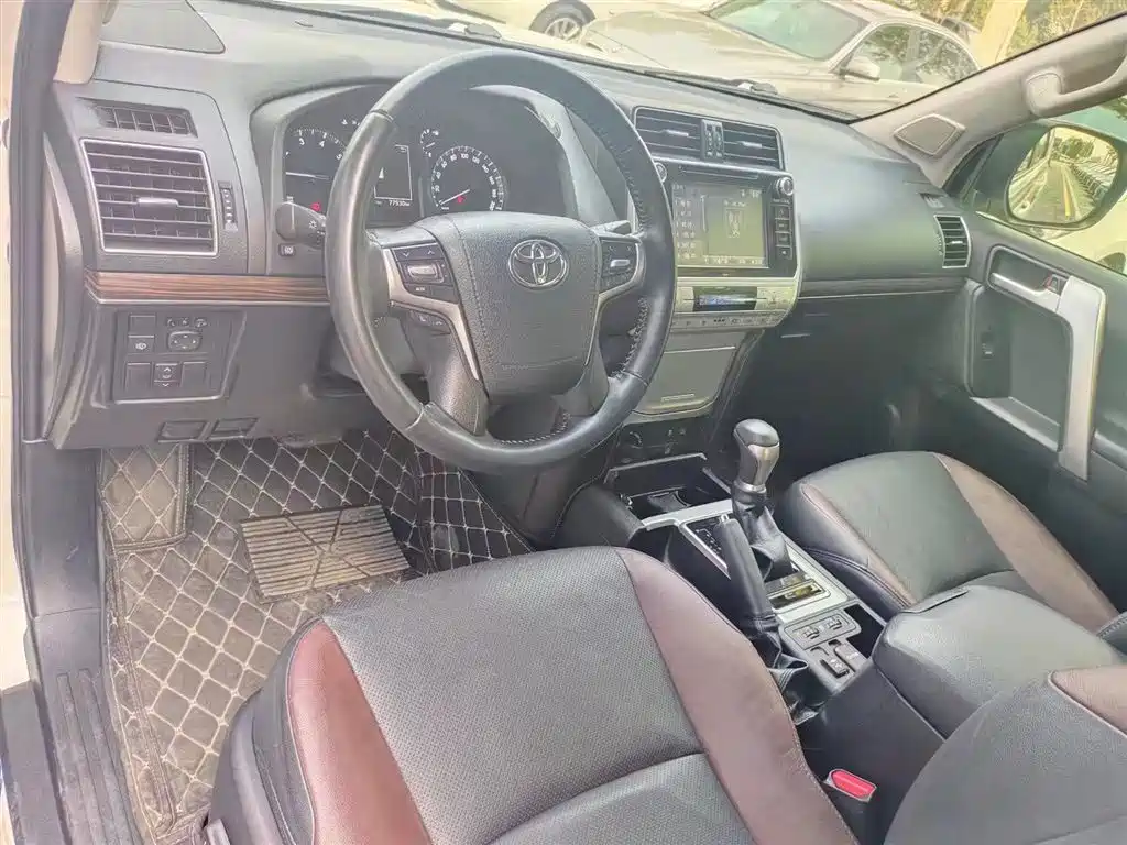 2019 Toyota Prado 3.5L Automatic TX-L Premium Rear-Mounted Spare Tire