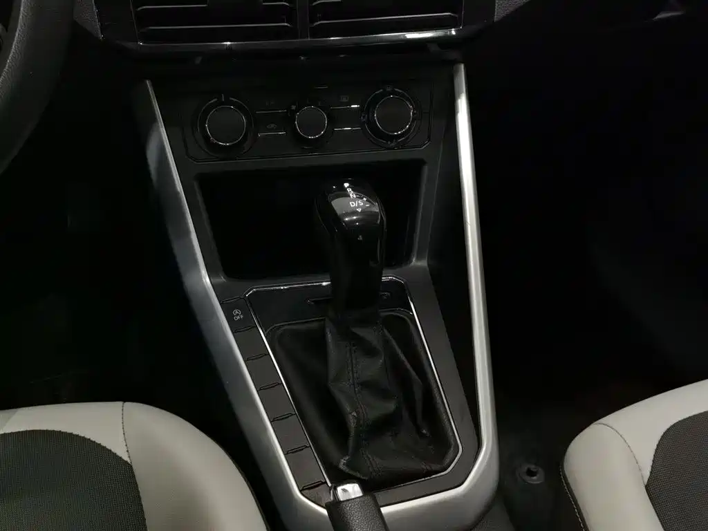 Volkswagen Polo Plus 2019 1.5L Automatic Colorful Tech Edition
