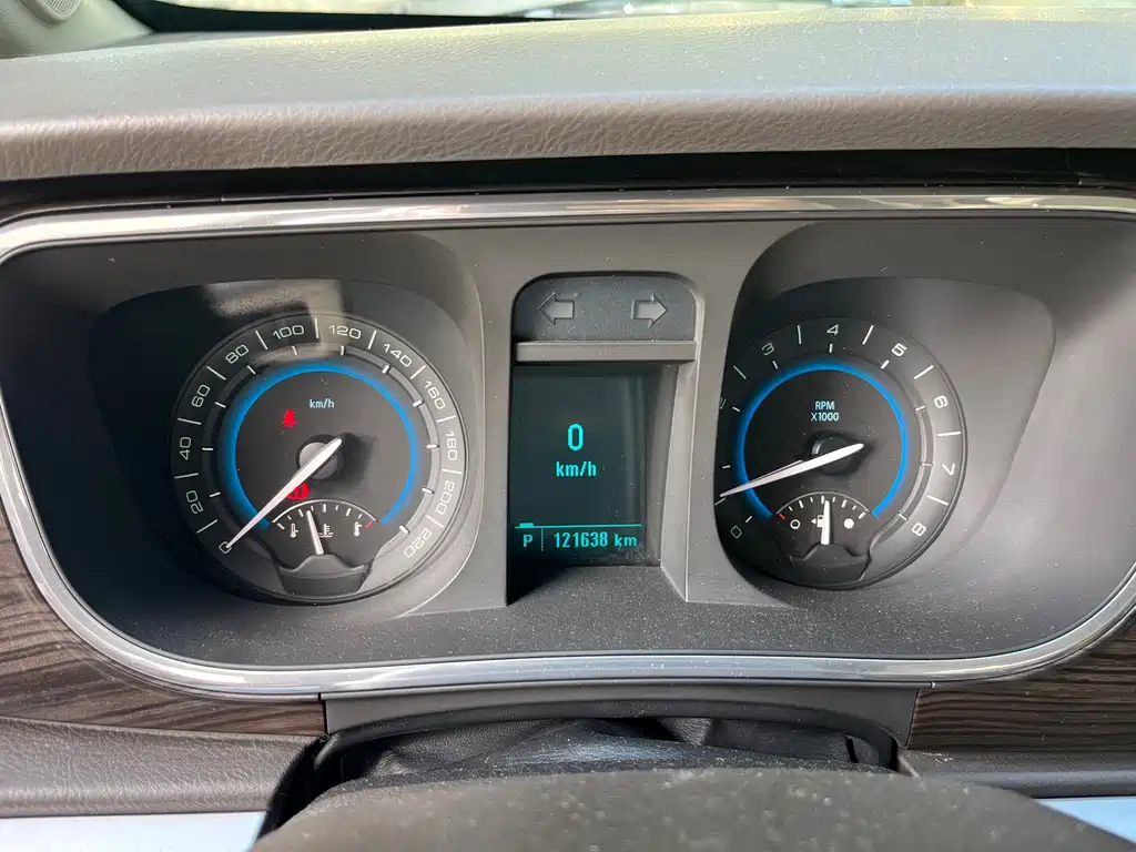 Buick GL8 2013 3.0L GT Luxury Business Elegant Edition