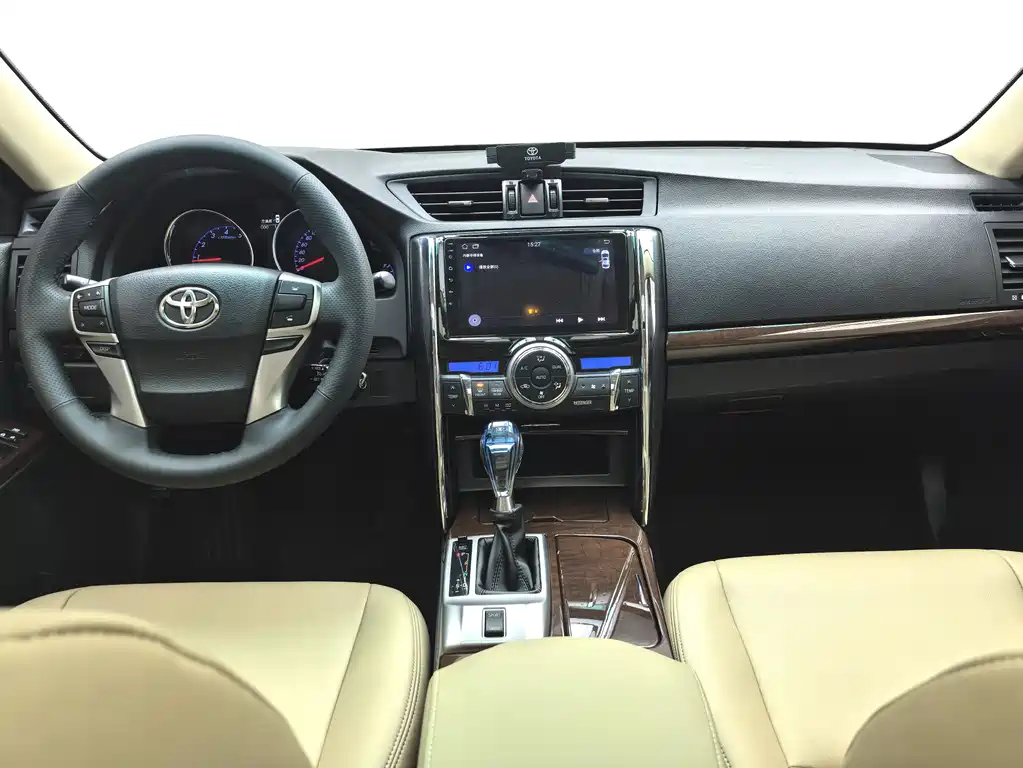 Toyota Reiz 2013 2.5V Shangrui Edition