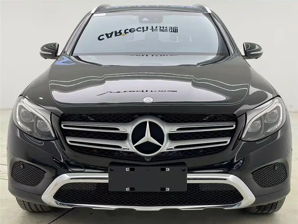 Mercedes-Benz GLC 260 4MATIC Luxury (2018 Facelift)