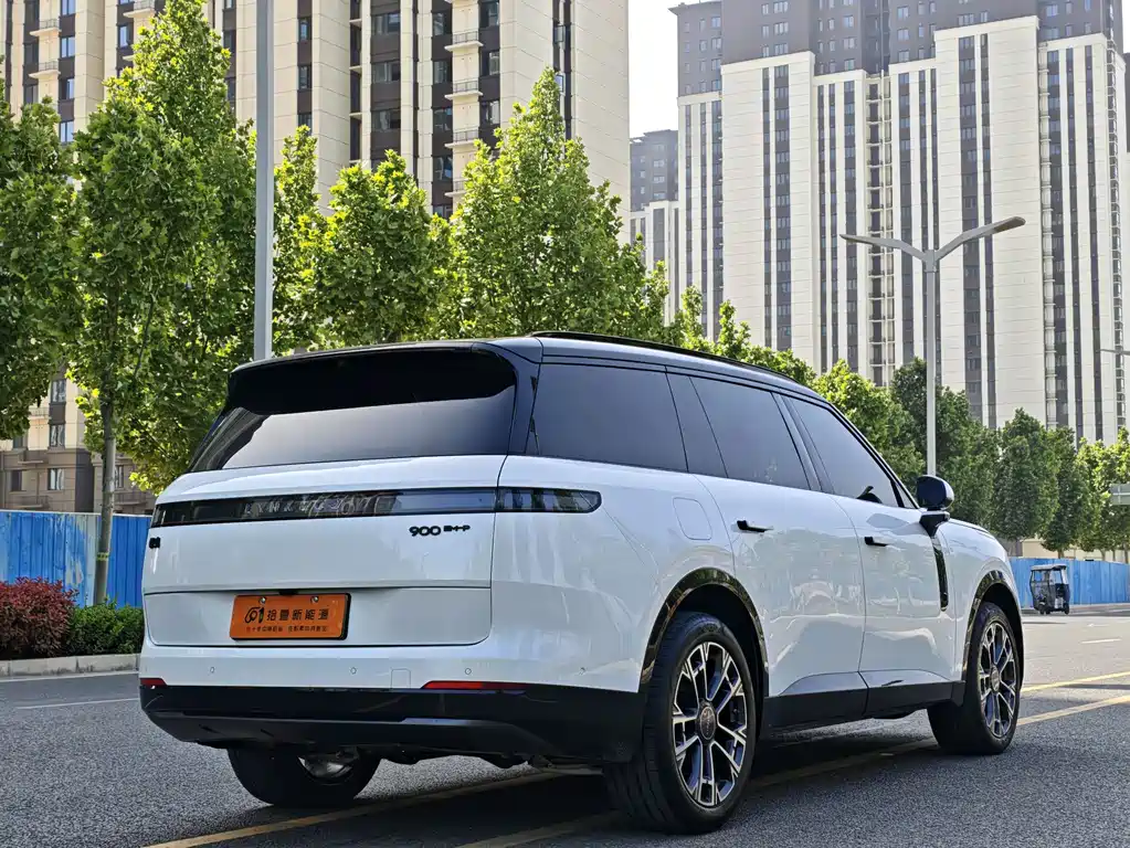 Lynk & Co 900 2025 2.0T Ultra 6-Seater