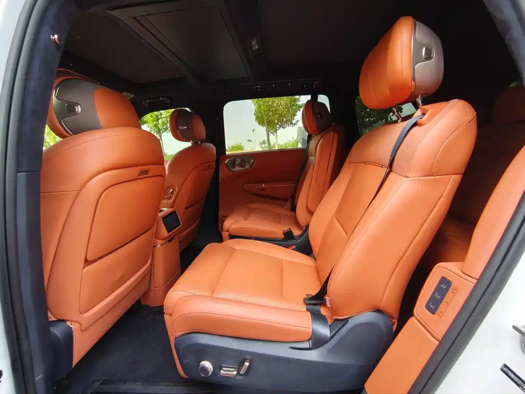 Lynk & Co 900 2025 2.0T Ultra 6-Seater