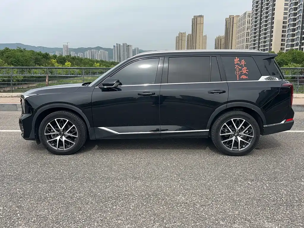 GAC Trumpchi GS8 2022 Pilot Series 2.0TGDI FWD Luxury Smart Connect Edition (7-Seater)