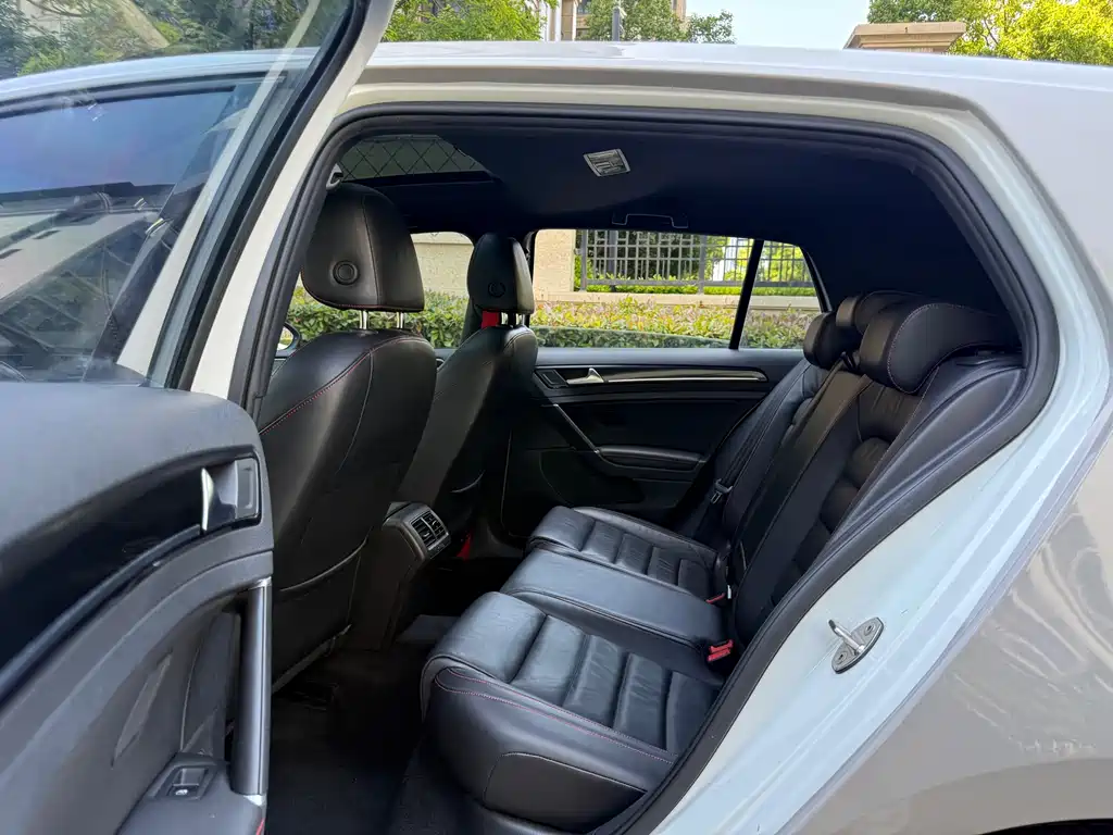 Volkswagen Golf GTI 2016 2.0 TSI