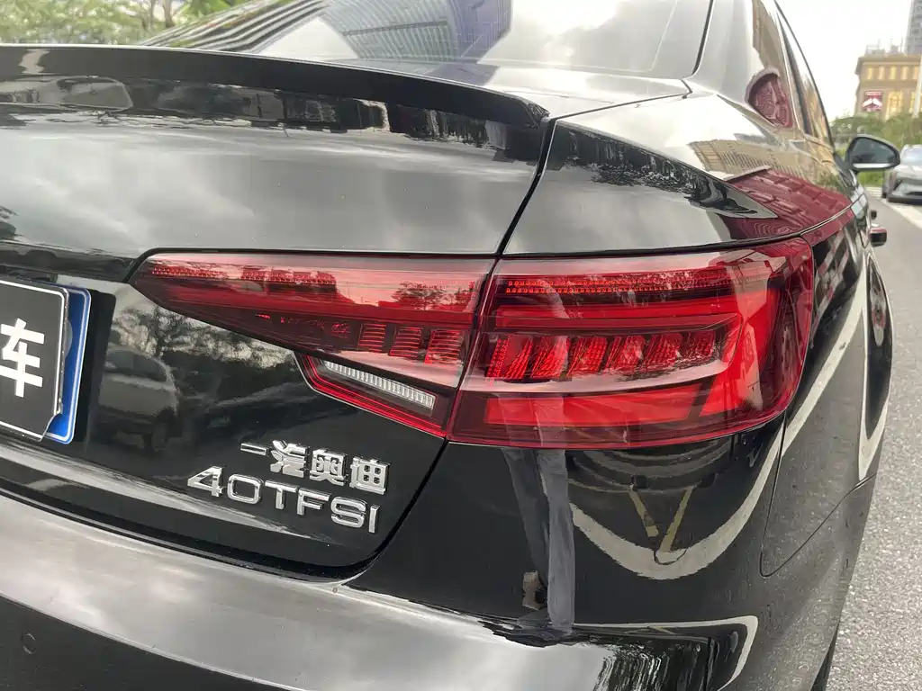 Audi A4L 2019 40 TFSI Fashion Edition China VI