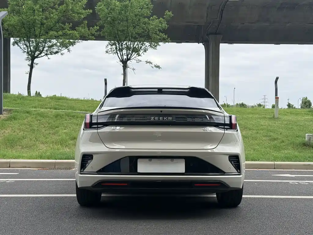 Zeekr 001 2026 103kWh RWD Max