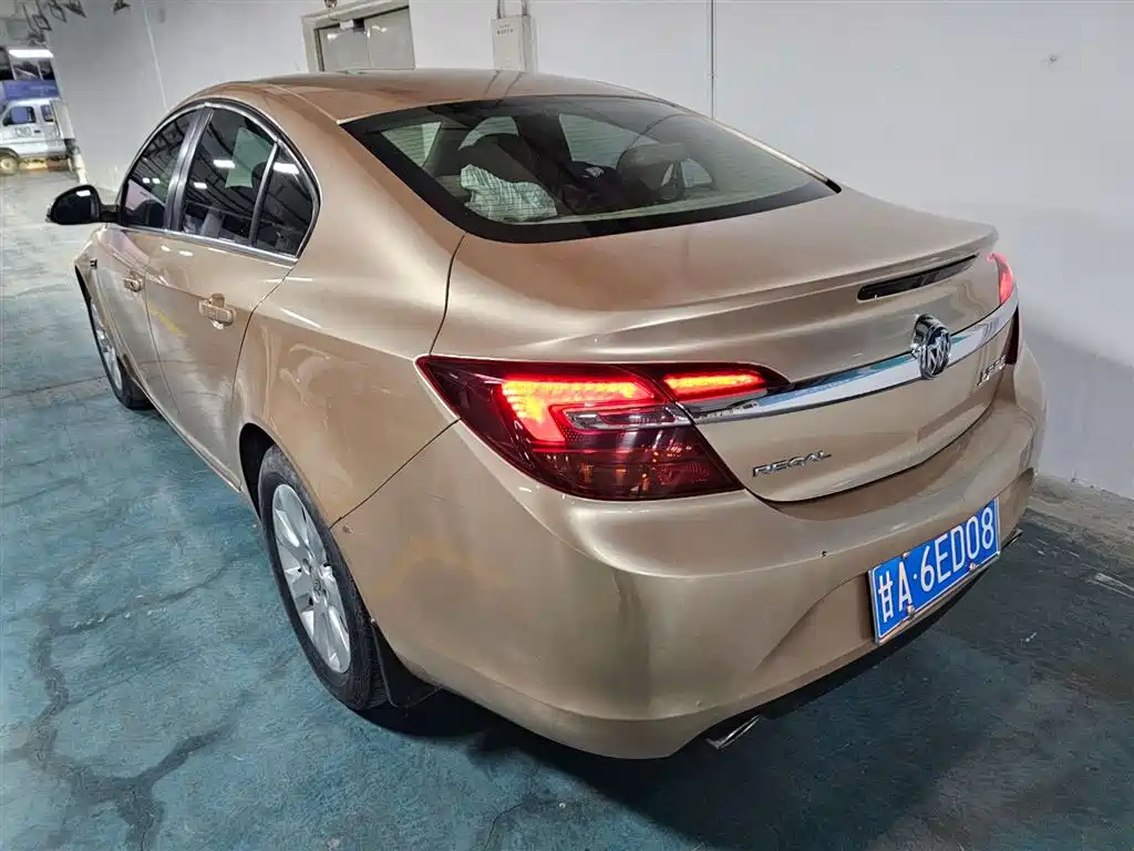 Buick Regal 2015 2.0L Leading Fashion Edition