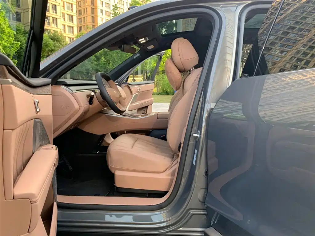 Onvo L90 2025 Max 6-Seater