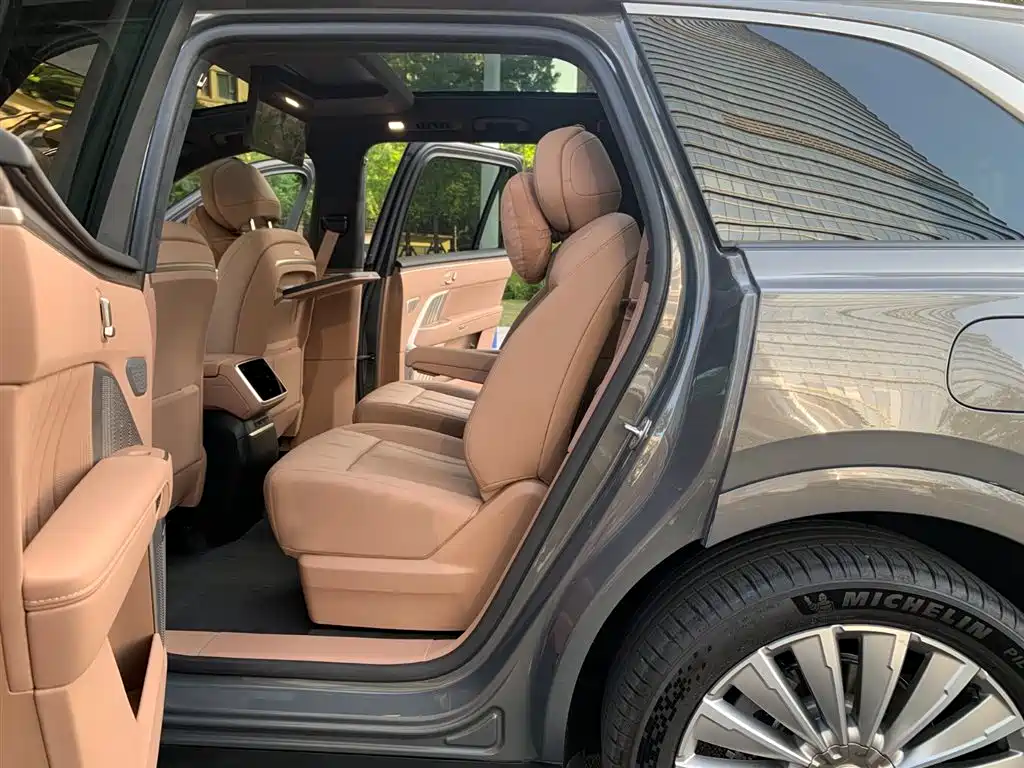 Onvo L90 2025 Max 6-Seater