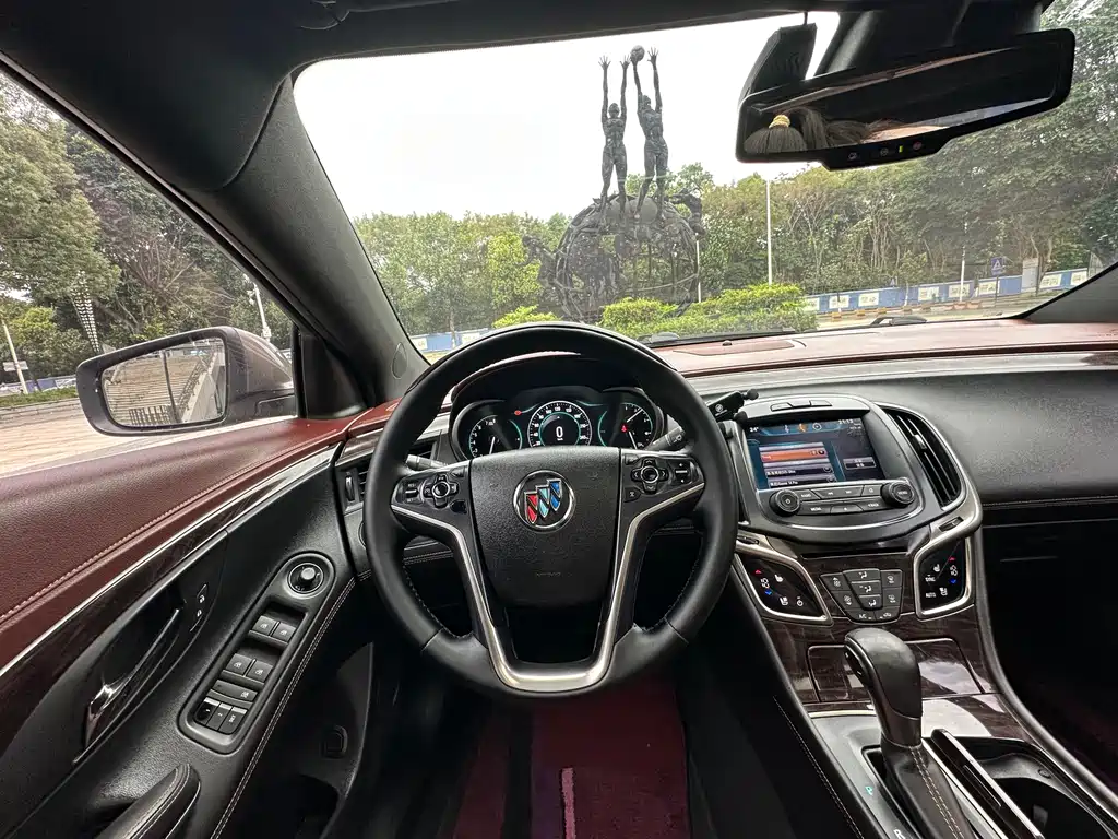 Buick LaCrosse 2013 2.0T SIDI Flagship