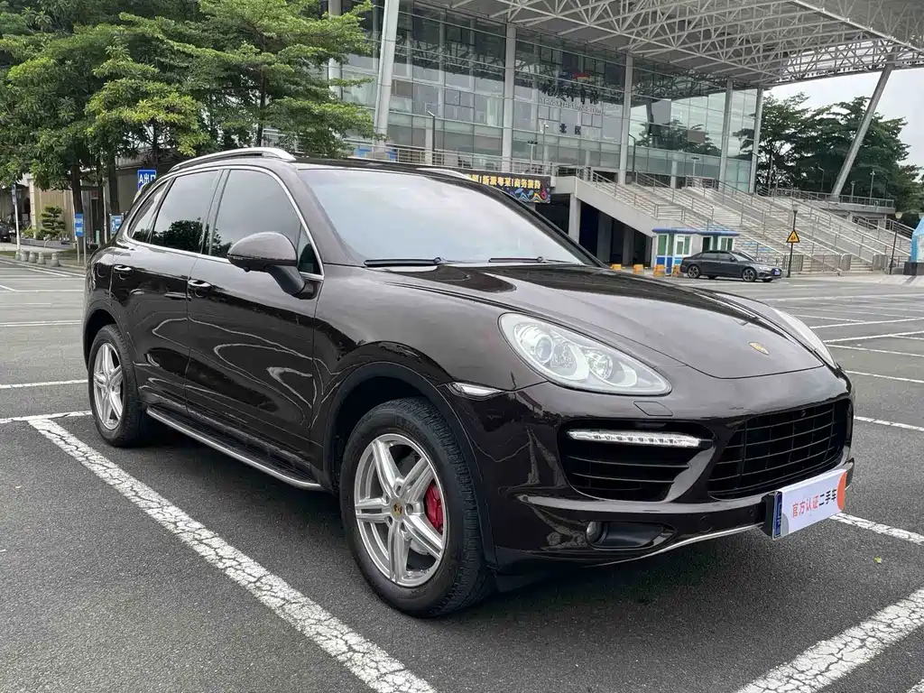 2014 Porsche Cayenne Platinum Edition 3.0T