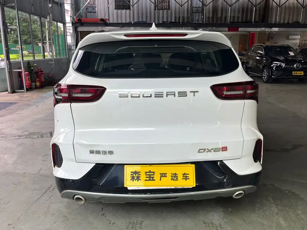 Soueast DX8S 2022 1.5T DCT Gulf Edition 7-Seater