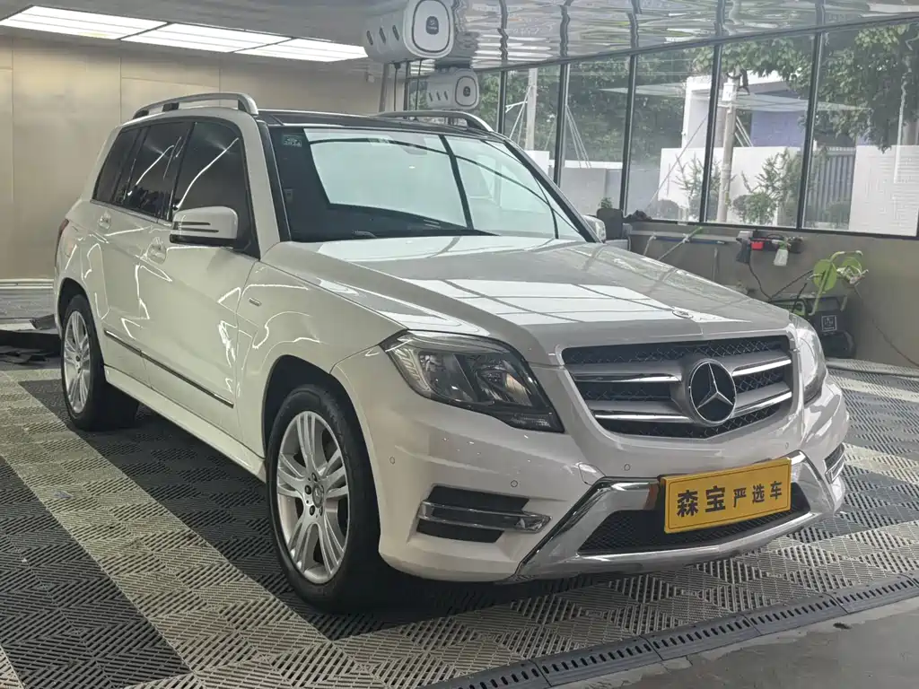 Mercedes-Benz GLK-Class 2015 GLK 260 4MATIC Dynamic Edition Ultimate Version