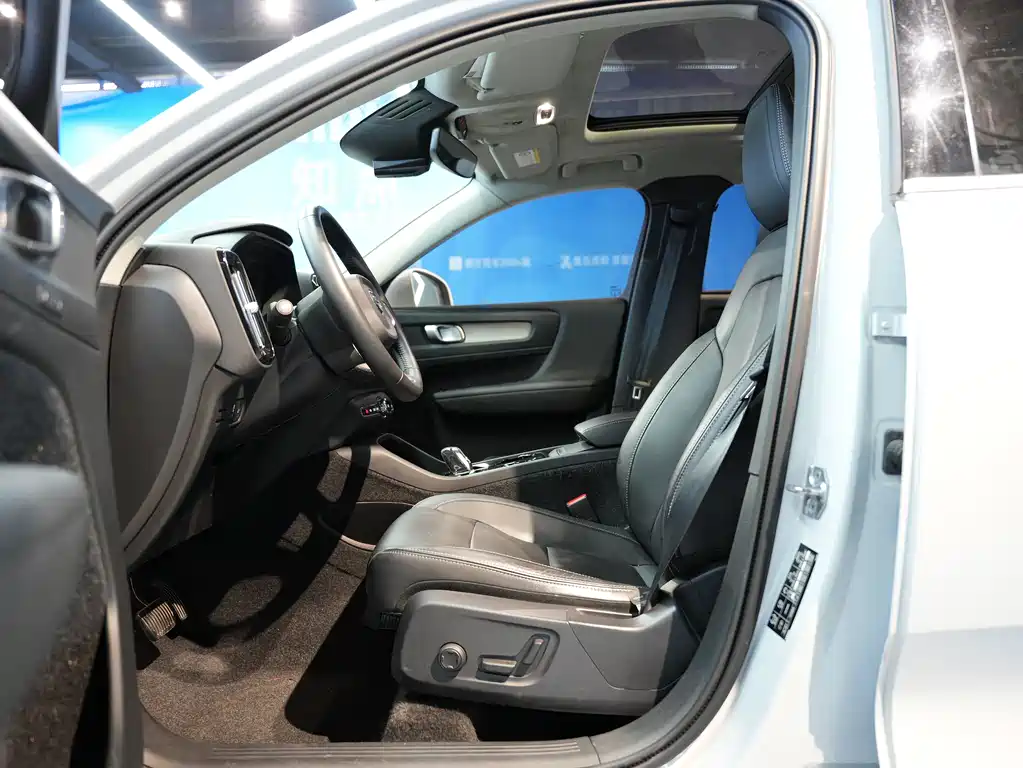 Volvo XC40 2021 T4 AWD Zhiyuan Luxury Edition