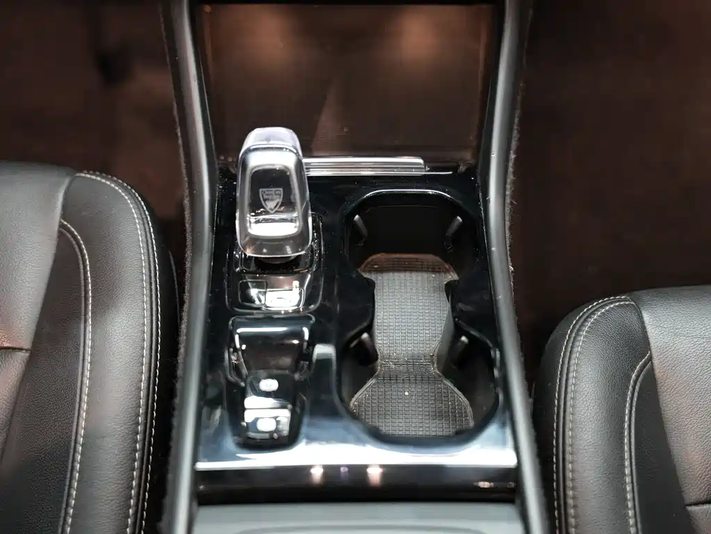 Volvo XC40 2021 T4 AWD Zhiyuan Luxury Edition