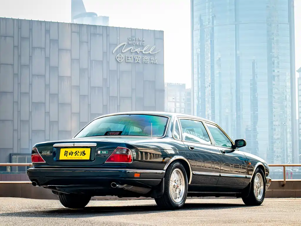 Jaguar XJ 1997 XJ6 4.0L