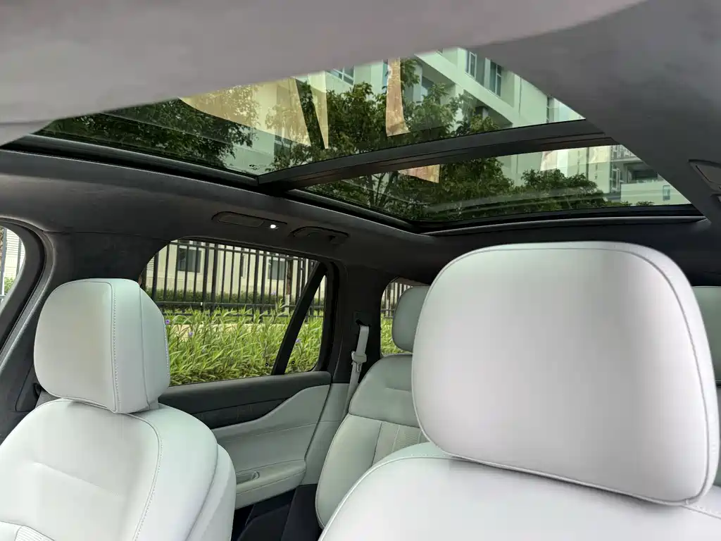 NIO ES8 2023 75kWh Executive Edition