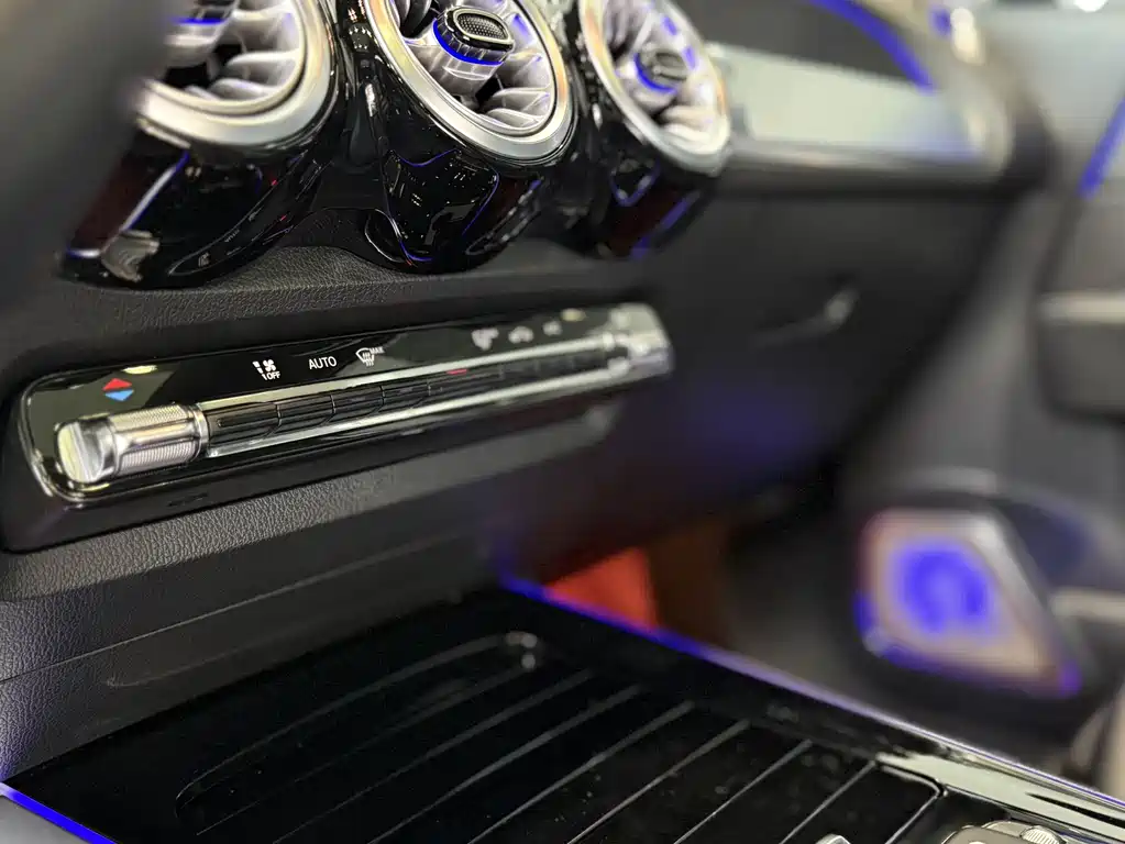 Mercedes-Benz GLB 2023 GLB 220 4MATIC