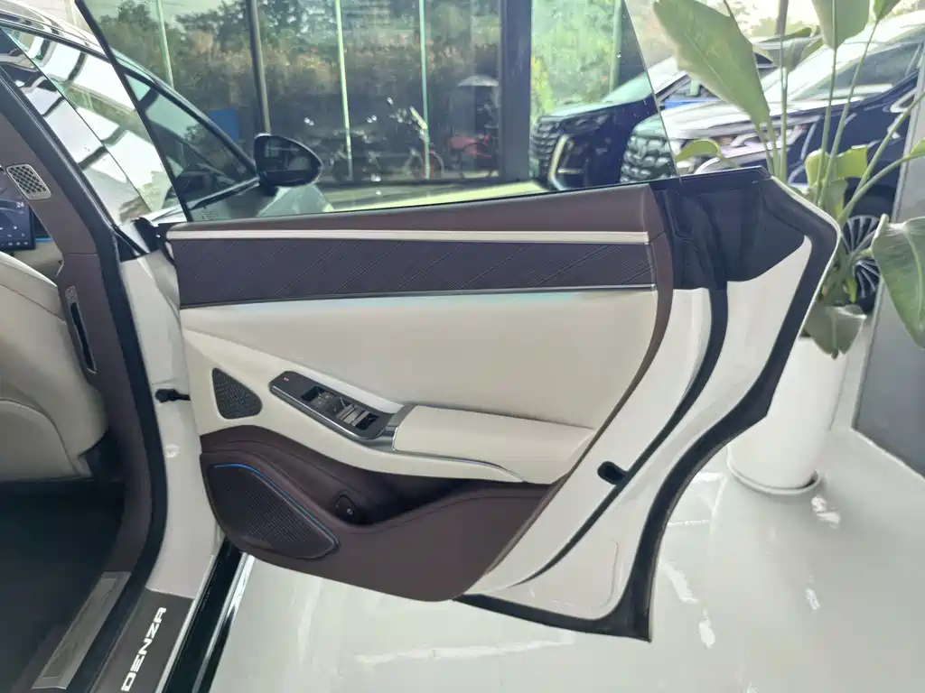Denza Z9GT 2024 1100 AWD Ultra Edition