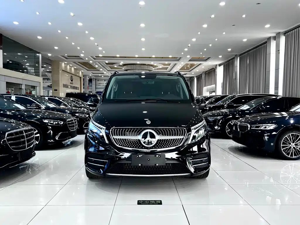 Mercedes-Benz V-Class 2022 V 260 L Long Wheelbase Luxury Edition