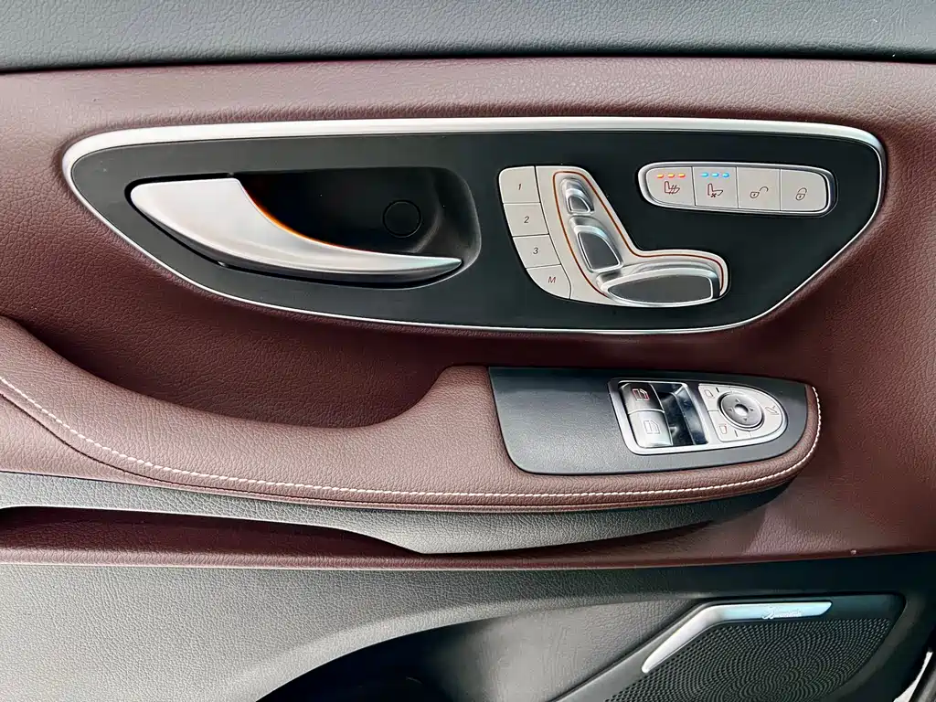 Mercedes-Benz V-Class 2022 V 260 L Long Wheelbase Luxury Edition