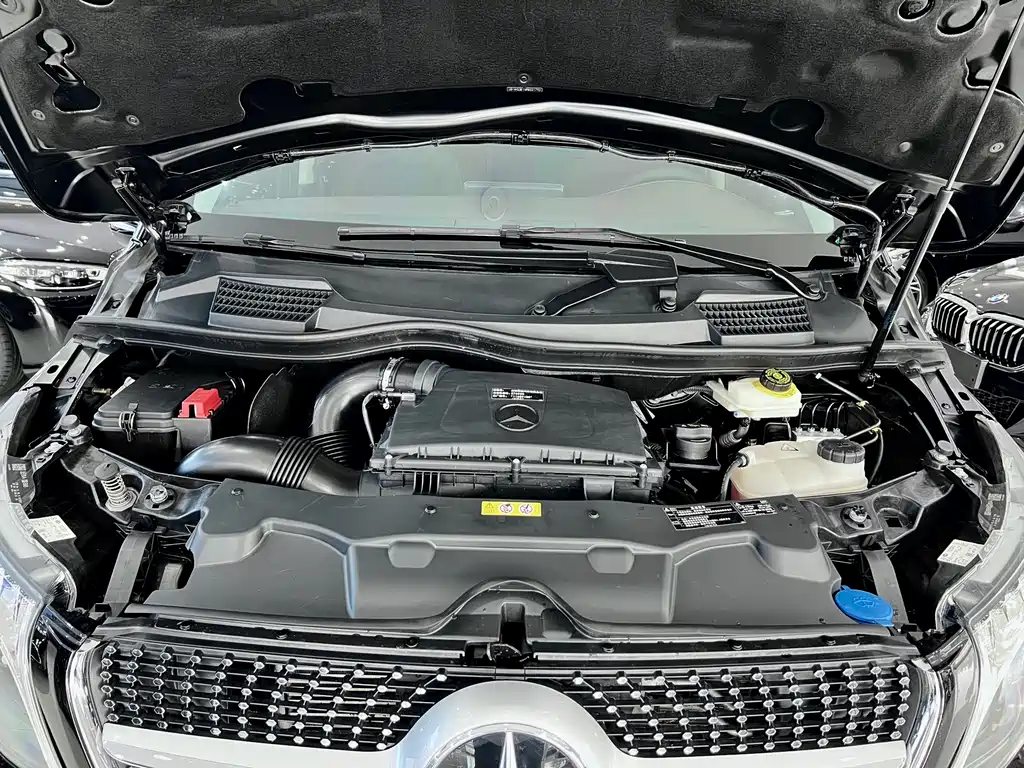 Mercedes-Benz V-Class 2022 V 260 L Long Wheelbase Luxury Edition