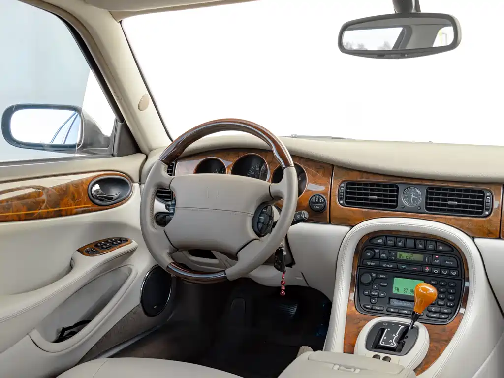 Jaguar XJ8 X308 2002 Vanden Plas North American Luxury Limited Edition
