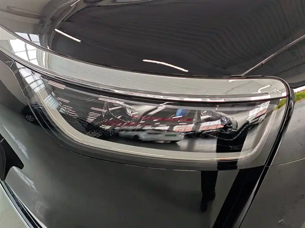 AITO M8 2025 EREV Max 37kWh 6-Seater 192-Line LiDAR