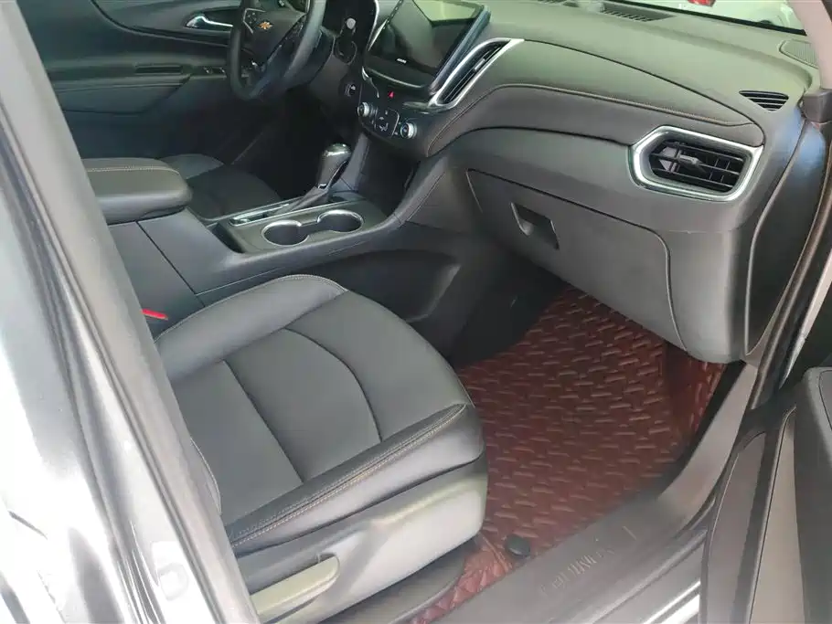 Chevrolet Equinox 2019 535T Automatic Chi Jie Edition China V