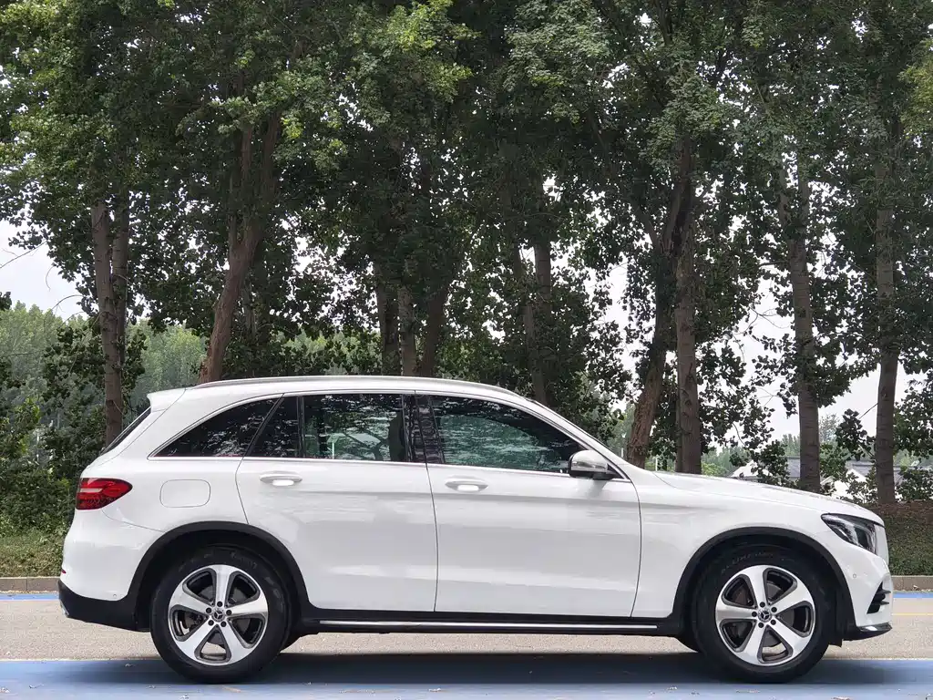 Mercedes-Benz GLC 2017 GLC 260 4MATIC Luxury