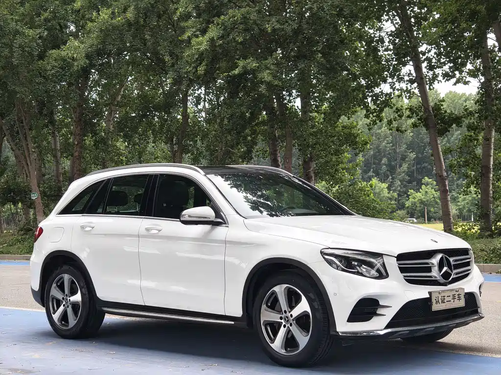 Mercedes-Benz GLC 2017 GLC 260 4MATIC Luxury