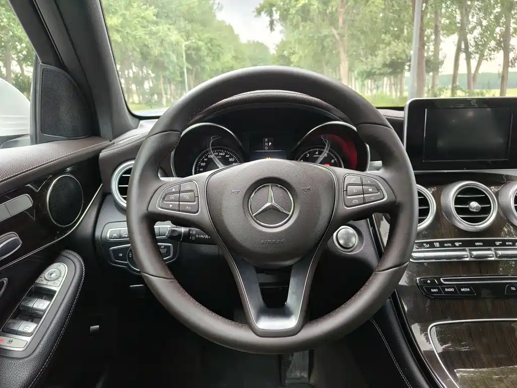 Mercedes-Benz GLC 2017 GLC 260 4MATIC Luxury