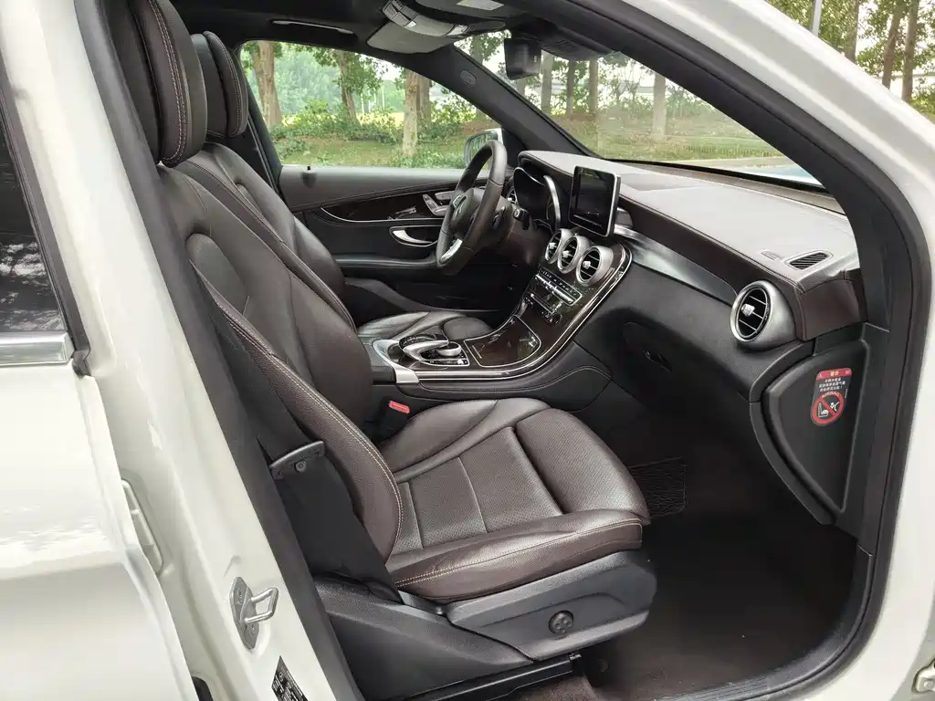 Mercedes-Benz GLC 2017 GLC 260 4MATIC Luxury
