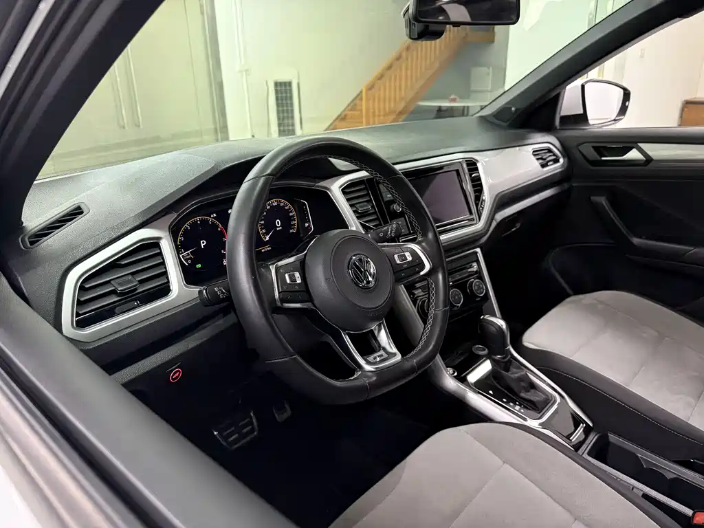 Volkswagen T-ROC 2020 280TSI DSG FWD R-Line Pro