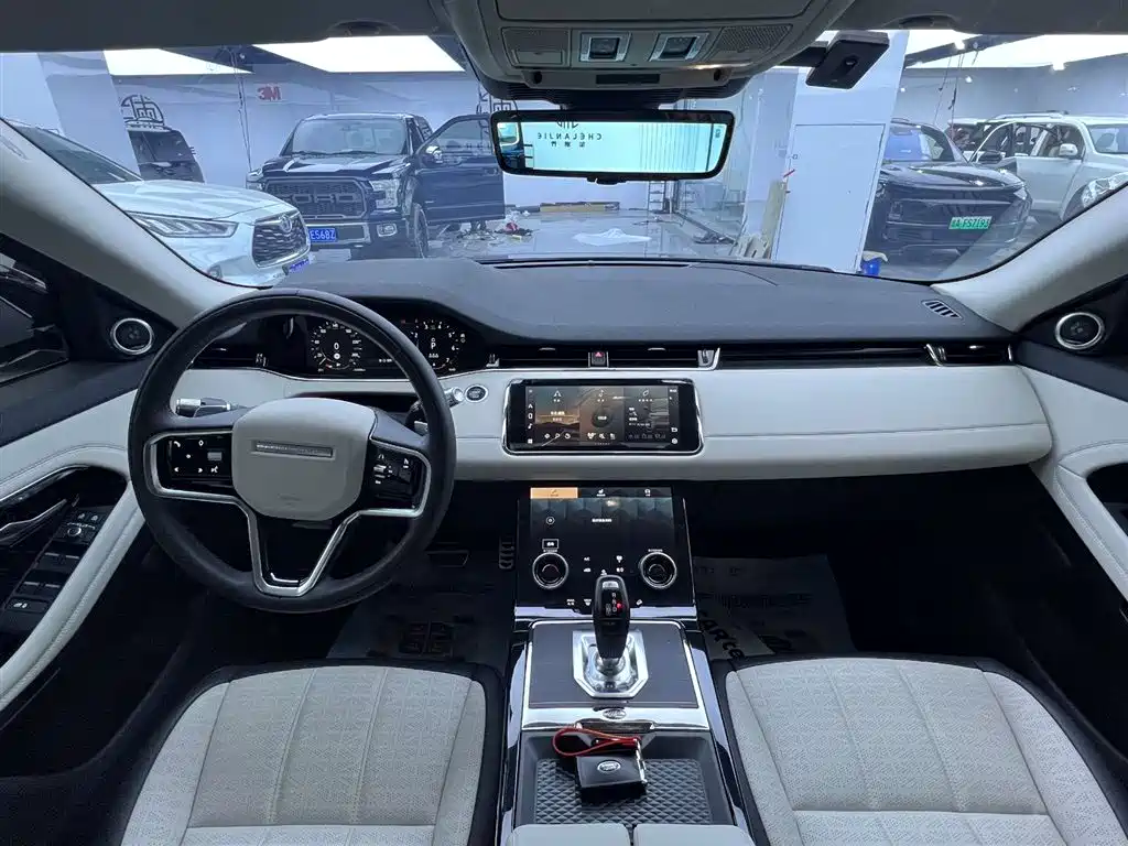 Range Rover Evoque L 2021 249PS R-Dynamic First Edition