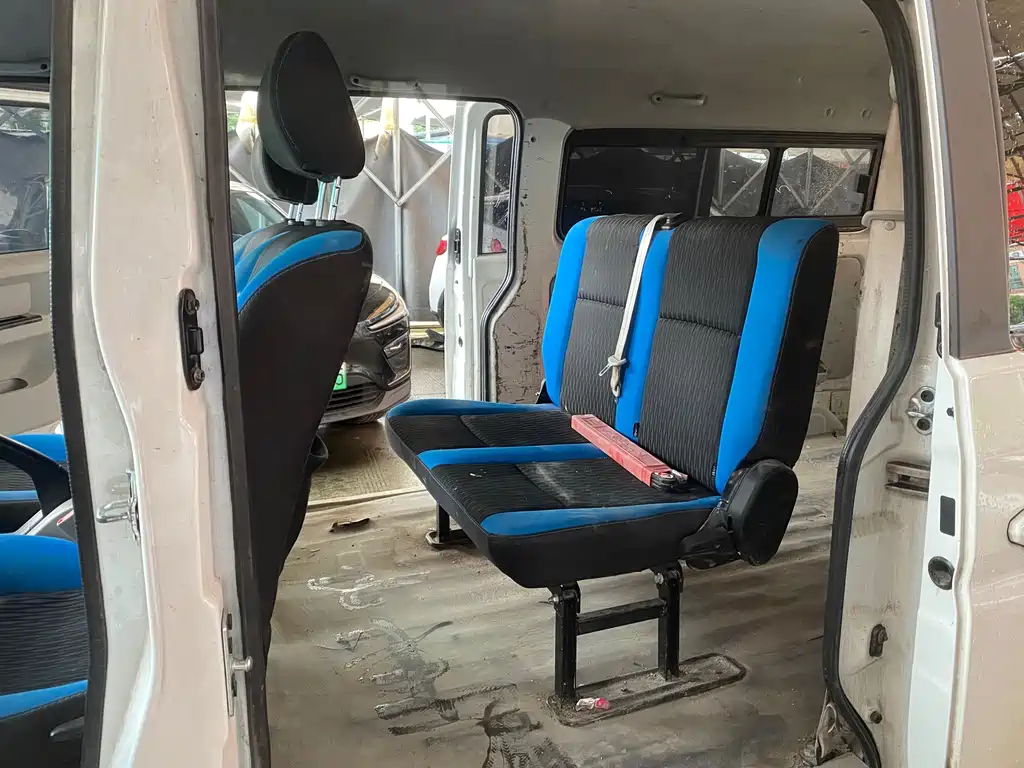 HaoYun 2023 Standard Passenger Van 6-Seater