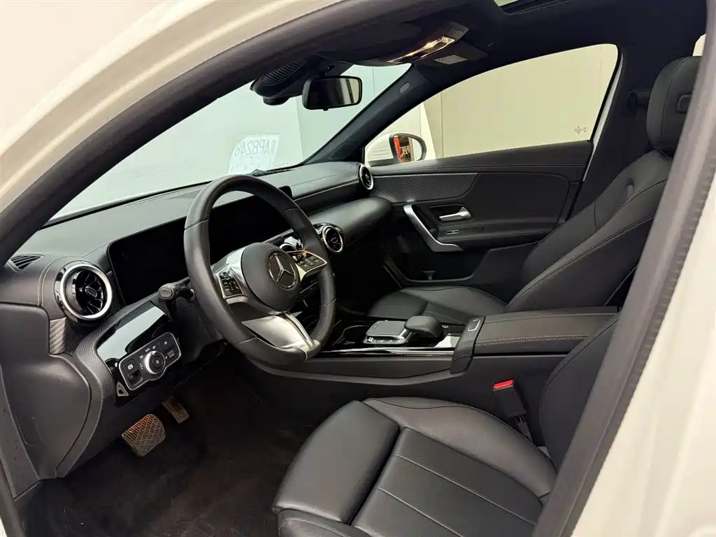 Mercedes-Benz A-Class 2023 A 200 L Dynamic