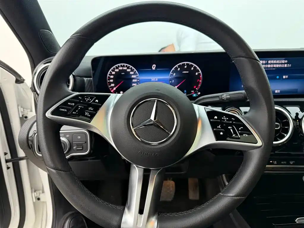 Mercedes-Benz A-Class 2023 A 200 L Dynamic