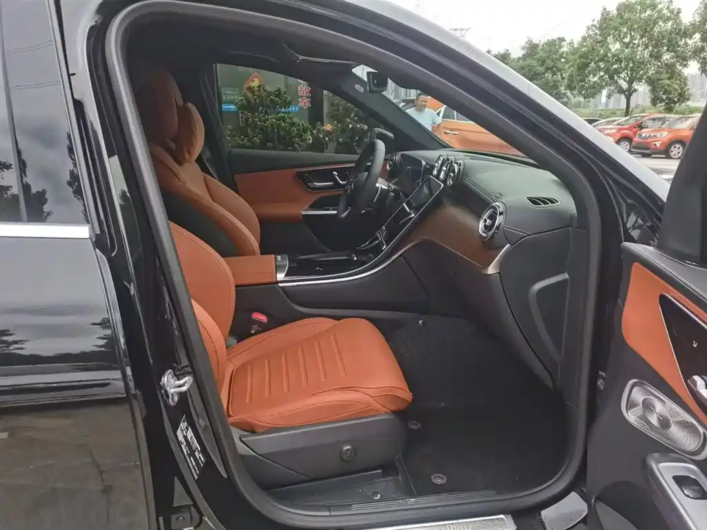 Mercedes-Benz GLC 2026 GLC 300 L 4MATIC Dynamic 5-Seater