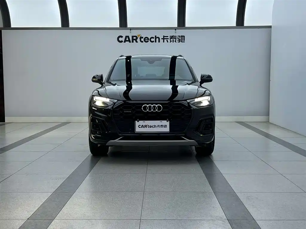Audi Q5L 2024 40 TFSI Luxury Dynamic Edition