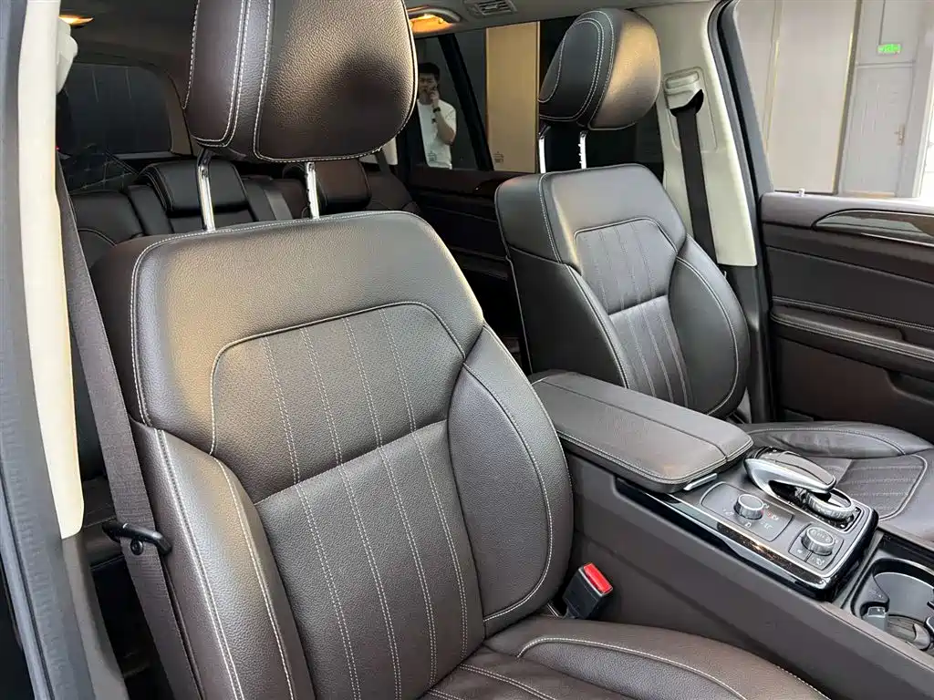 Mercedes-Benz GLS 400 4MATIC