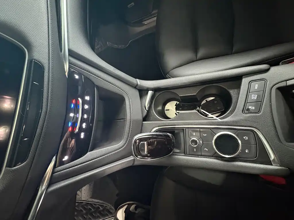 Cadillac XT5 2022 2.0T FWD Luxury