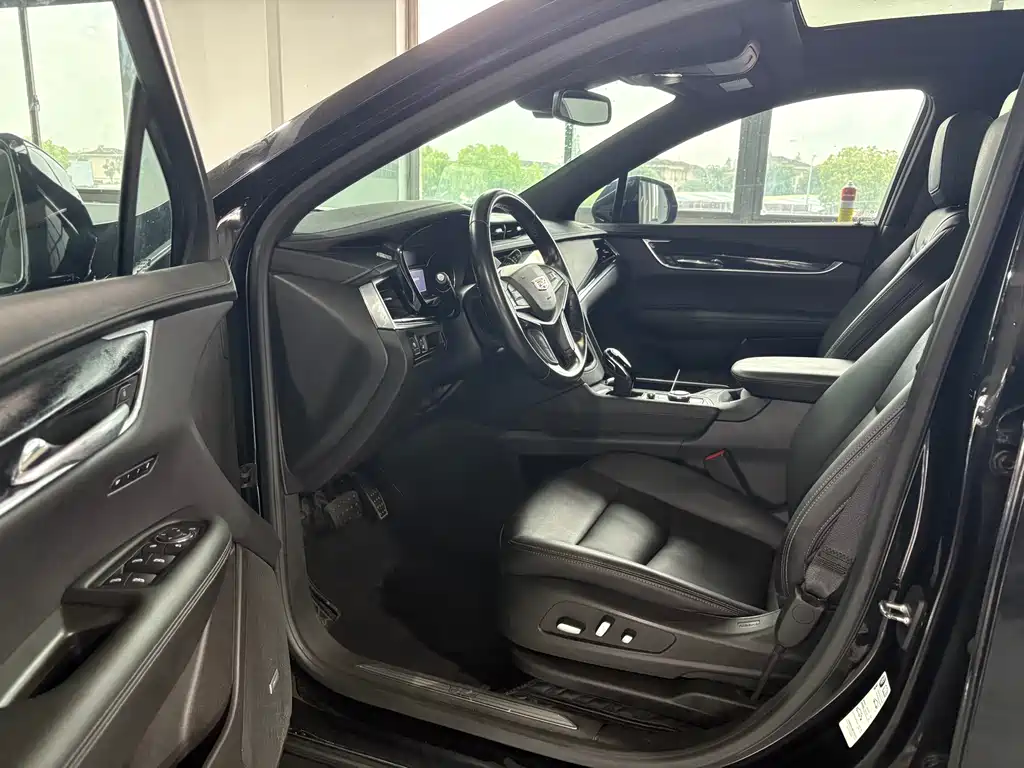 Cadillac XT5 2022 2.0T FWD Luxury