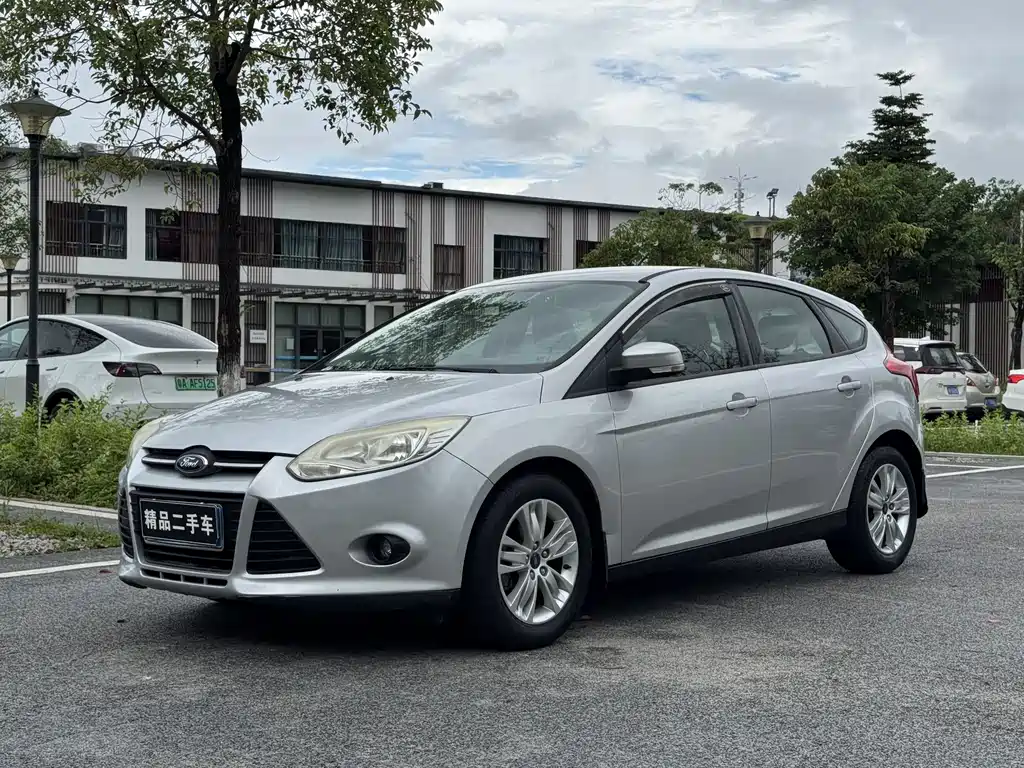 Ford Focus 2012 Hatchback 1.6L Automatic Comfort