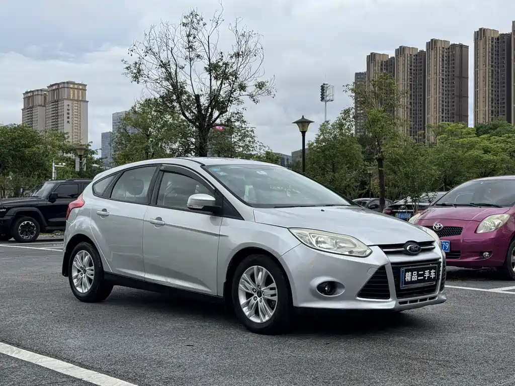 Ford Focus 2012 Hatchback 1.6L Automatic Comfort