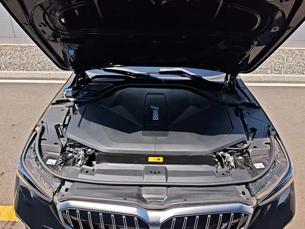 BMW i5 2024 eDrive 35L M Sport Package