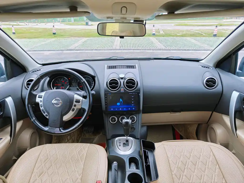 Nissan Qashqai 2012 2.0XV Lei CVT 2WD