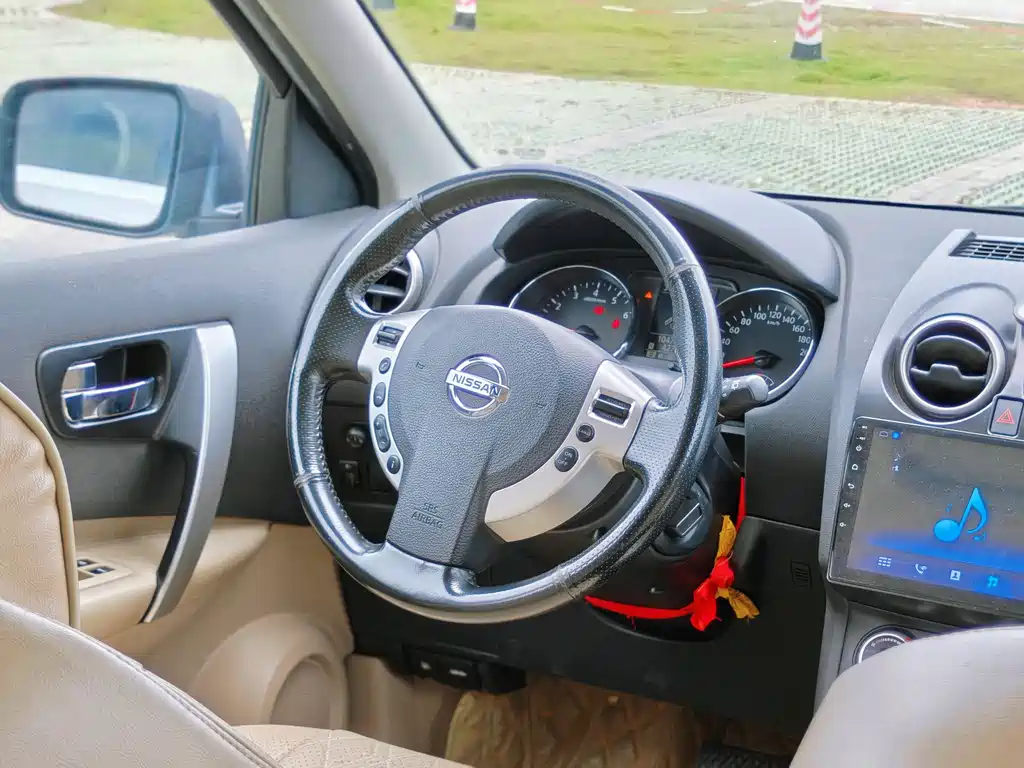Nissan Qashqai 2012 2.0XV Lei CVT 2WD